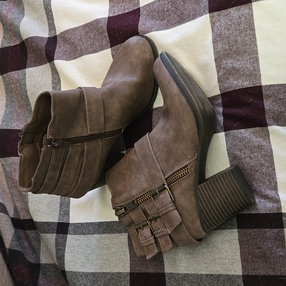 Ankle boots